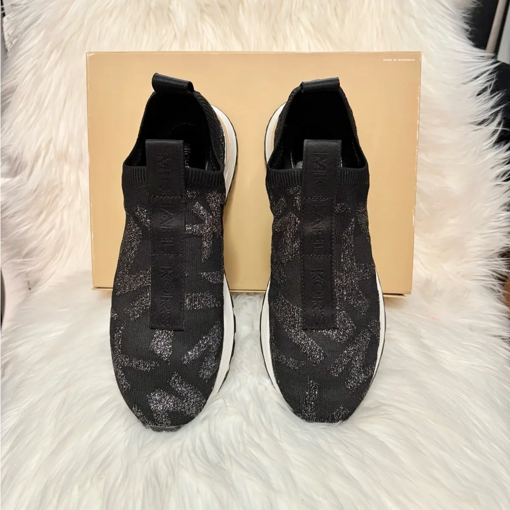 Michael Kors Sneakers🖤🩶